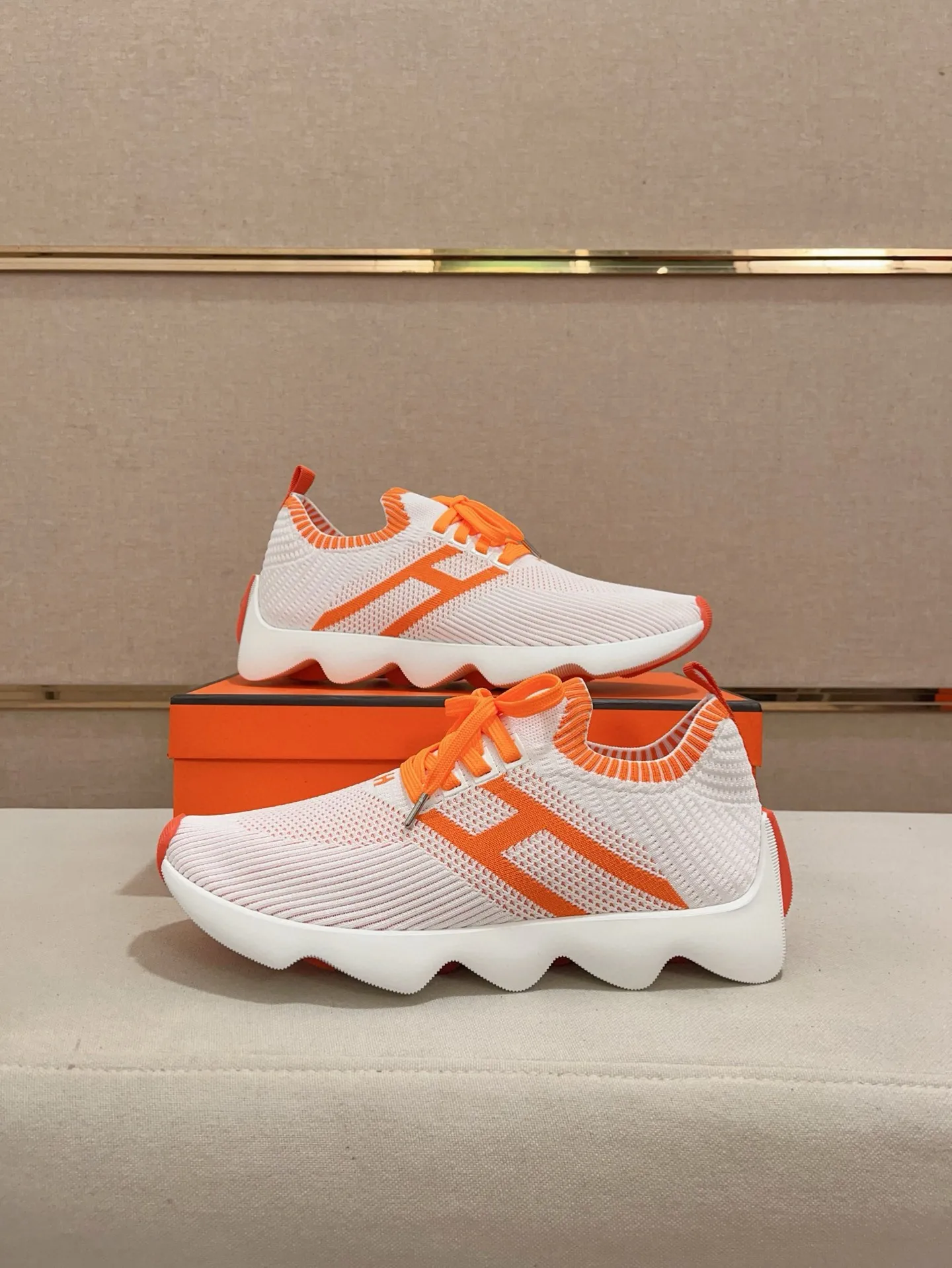 Men's clothing and shoes💰: 420💰《HERMES》【Classic Original Version】Hermès; top 🔝purchasing agent🔍🔍men's latest 🇺🇸 counters are on sale at the same time, original fly-knit fabric imported from Italy is exquisite in workmanship (Italian 🇮🇹Imported water-dyed 🐂cowhide lining) sole: original sole provided by the original factory, ⚠️exclusive double-layer activity·TPR·rubber·combined molded outsole; Code number: 38-44 (45/46 can be customized, non-refundable)